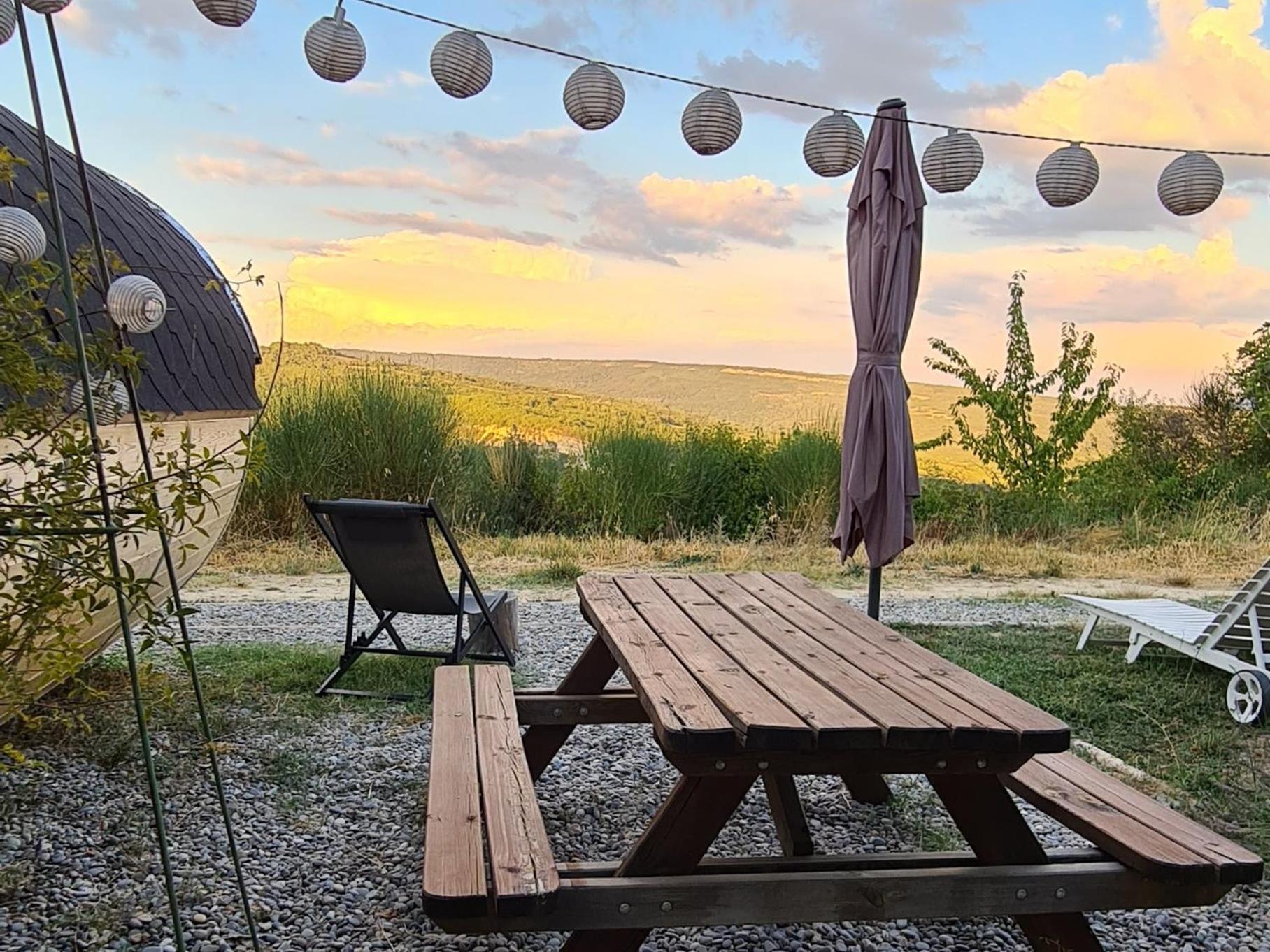 Hébergements Insolites - Détente En Luberon Bed & Breakfast